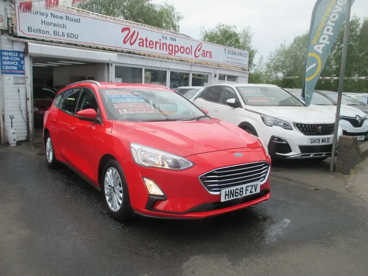 Used Ford Focus Titanium 125 HP (91 kW) 2018 Red Estate