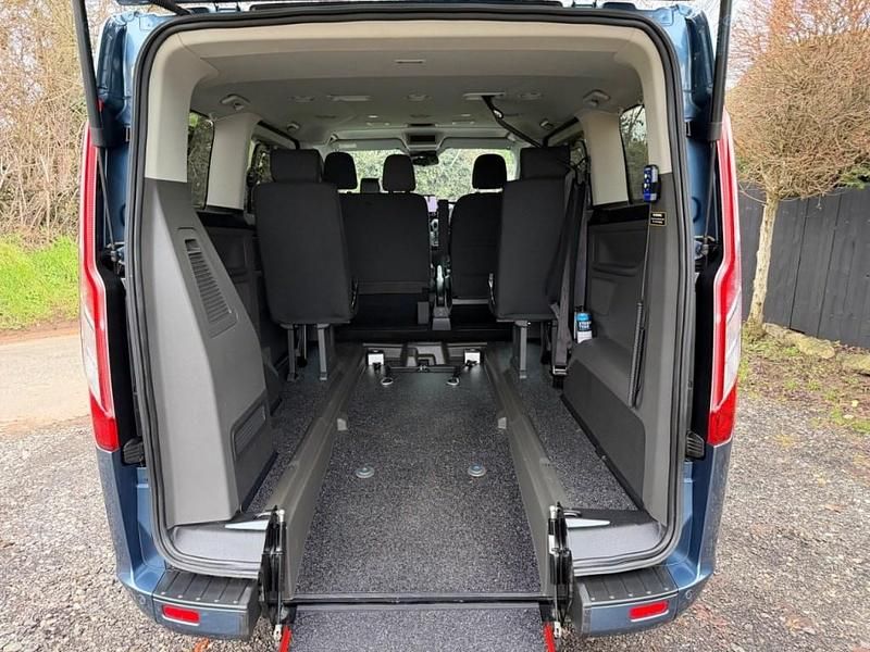 Used Ford Tourneo Custom Titanium 130 HP (95 kW) 2021 Blue Van