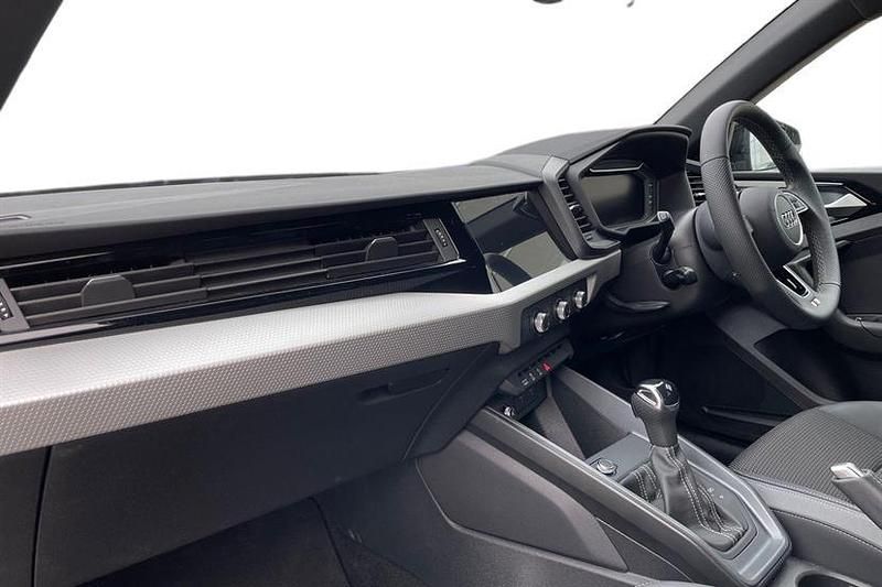 Begagnad Audi A1 S-Line 116 HK (85 kW) 2025 Svart SUV