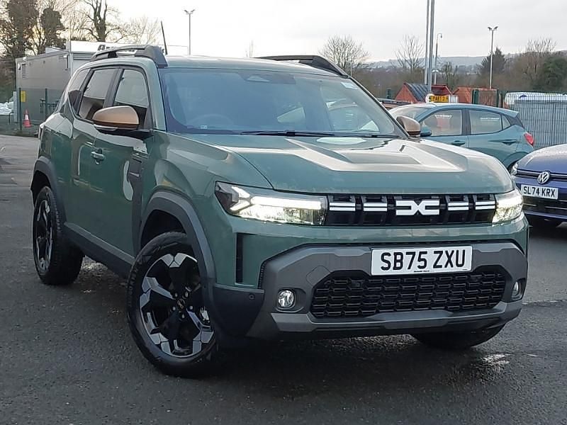 Special metallic dusty khaki New 2025 Dacia Duster Extreme SUV | £24,698 (Fair price) - Image 1/4