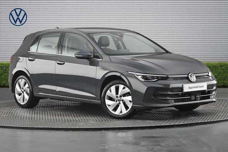 New VW Golf VIII 204 HP (150 kW) 2025