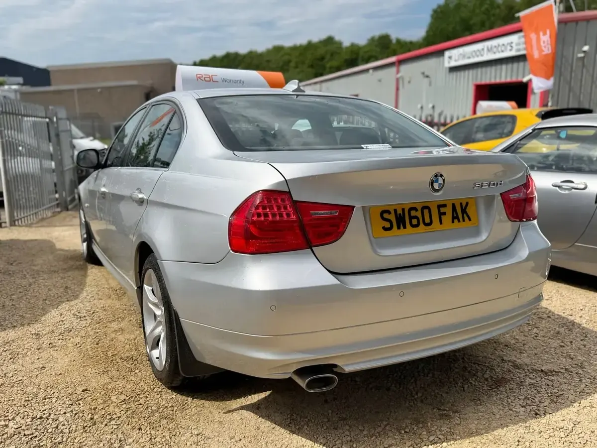 Used BMW 320 Exclusive 2011 Silver Sedan