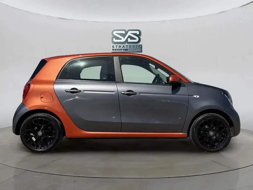 Used Smart ForFour Edition #1 71 HP (52 kW) 2015 Grey Hatchback