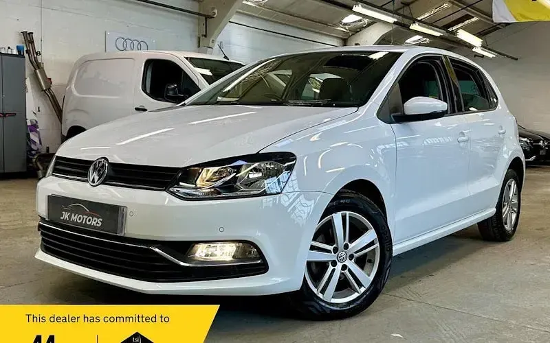 Used VW Polo Edition 75 HP (55 kW) 2017 White Hatchback
