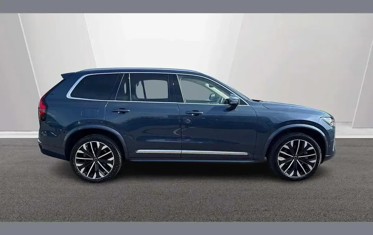 Used Volvo XC90 Ultra 455 HP (334 kW) 2025 Blue SUV