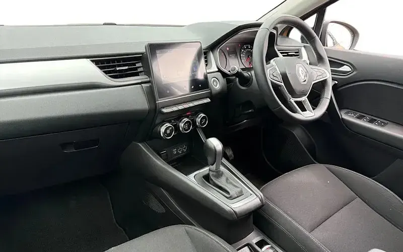 Begagnad Renault Captur Iconic 131 HK (96 kW) 2020 Orange SUV