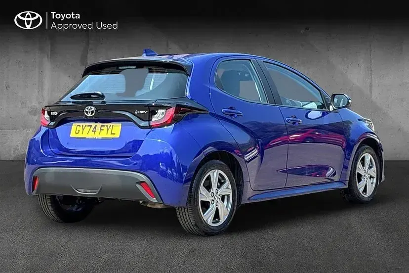 Used Toyota Yaris 116 HP (85 kW) 2024 Blue Hatchback