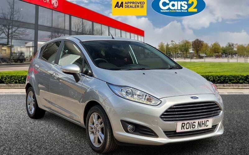 Used 2017 Ford Fiesta Zetec Hatchback | £6,590 (Good price) - Image 1/4