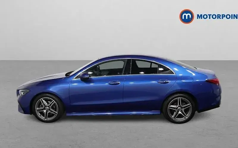 Used Mercedes CLA180 Executive 136 HP (100 kW) 2024 Blue Sedan