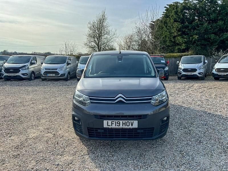 Used Citroën Berlingo 130 HP (95 kW) 2019 Grey MPV