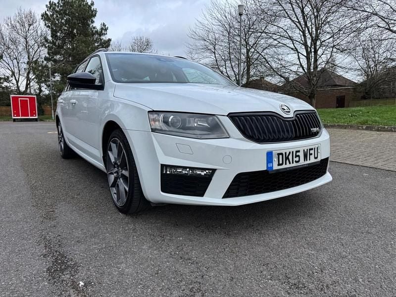 Used Skoda Octavia vRS 2015 White Hatchback