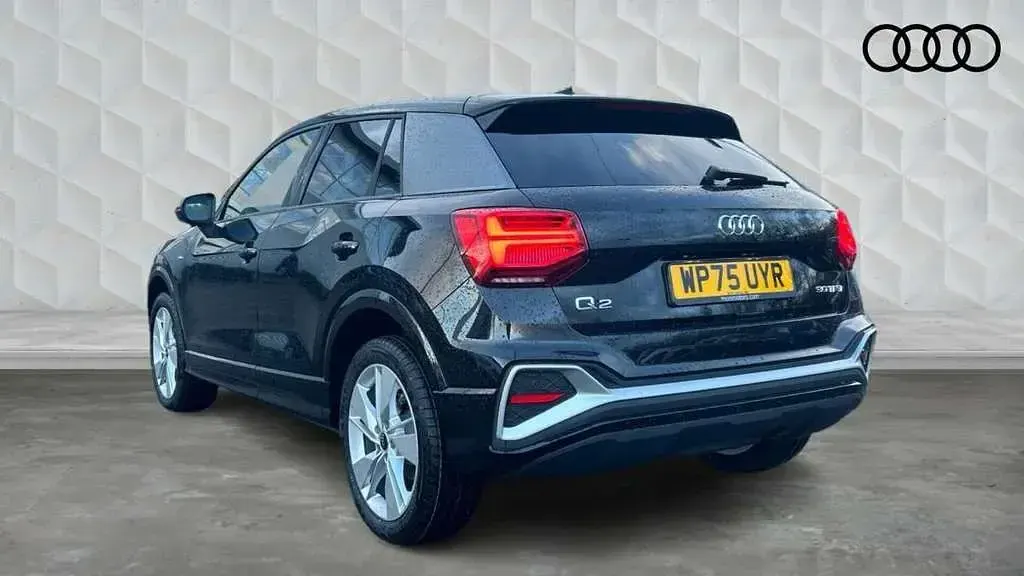 Used Audi Q2 S-Line 113 HP (83 kW) 2025 Black SUV