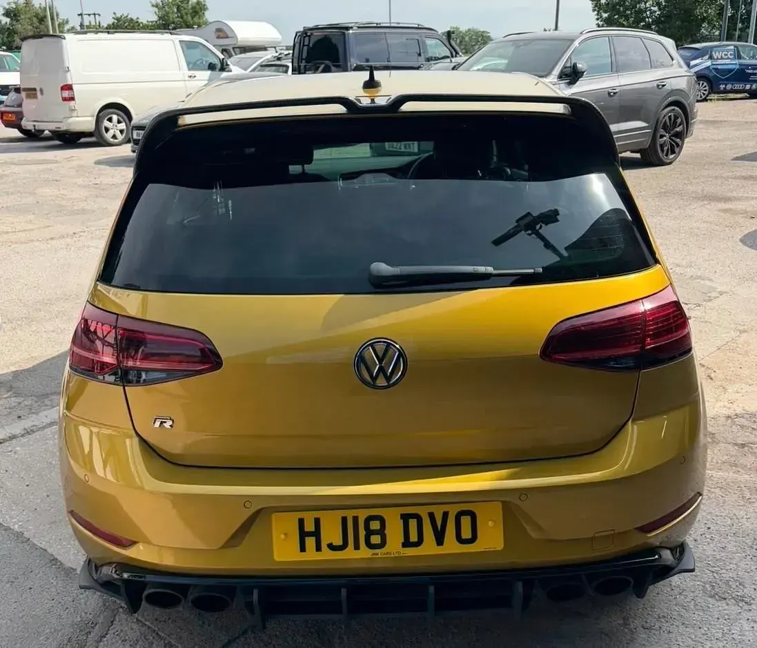 Used VW Golf VII R 310 HP (228 kW) 2018 Yellow Hatchback