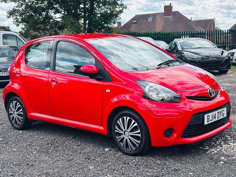 Red Used 2014 Toyota Aygo Hatchback | £2,750 (Super price) - Image 1/4