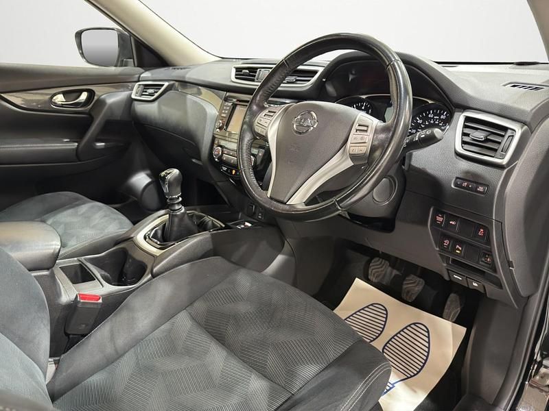 Used Nissan X-Trail N-Vision 163 HP (119 kW) 2016 Black SUV