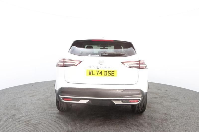 White Used 2024 Nissan Qashqai N-Connecta SUV | £23,999 (Expensive) - Image 1/4