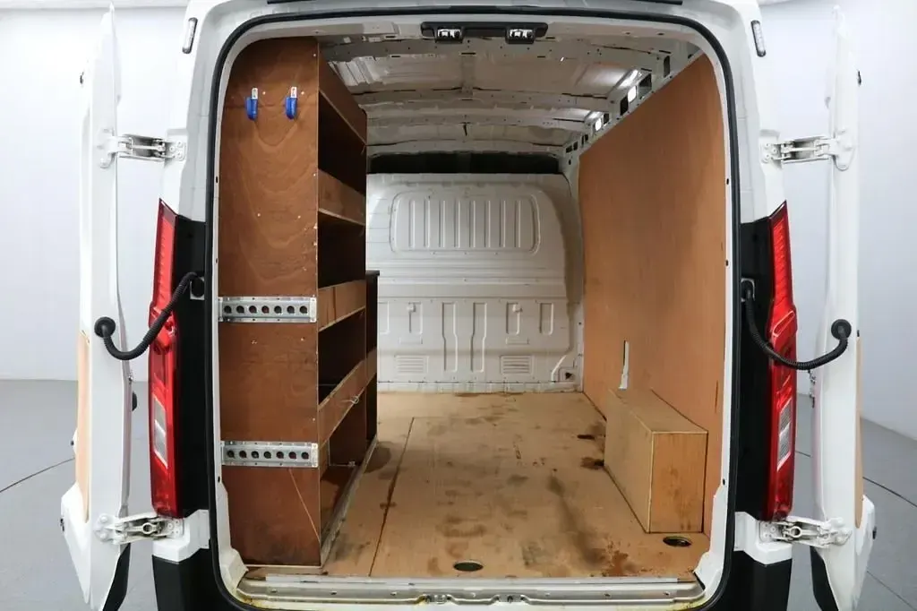 Used Maxus V90 163 HP (119 kW) 2022 White Van