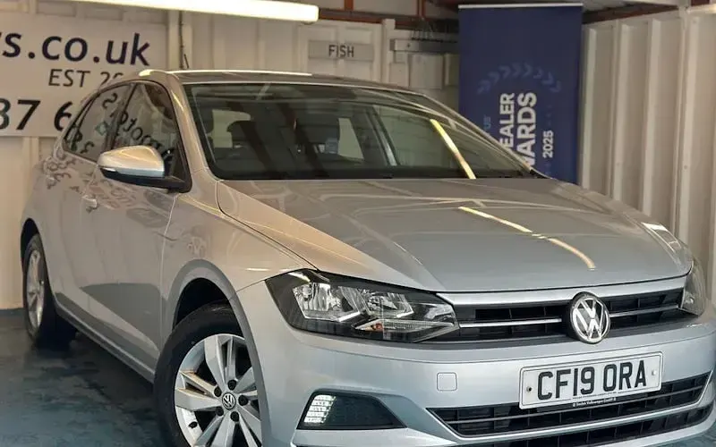 Used VW Polo SE 65 HP (47 kW) 2019 Silver Hatchback