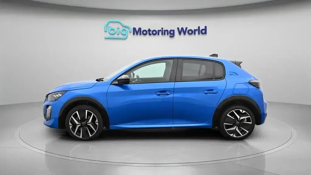 Used Peugeot 208 GT 100 HP (73 kW) 2024 Blue Hatchback
