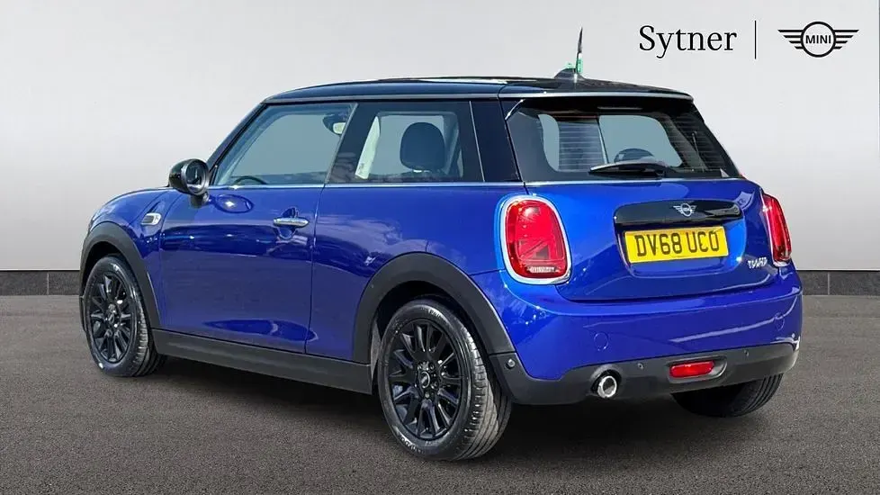 Used Mini Cooper Hatch 136 HP (100 kW) 2018 Blue Hatchback