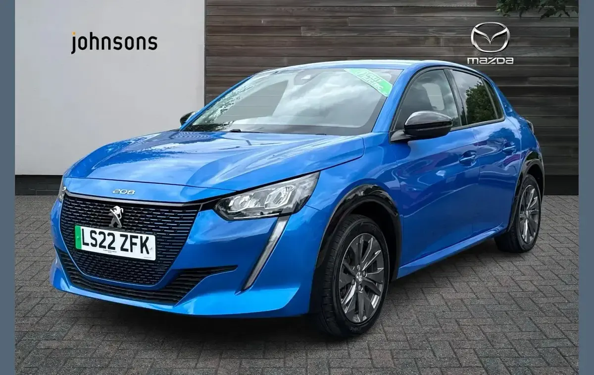 Used Peugeot e-208 Allure Premium 100 kW (136 HP) 2022 Blue Hatchback