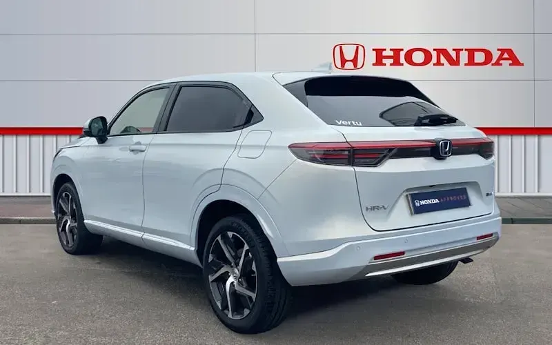 New Honda HR-V Advance 131 HP (96 kW) 2026 Premium plus two tone  sunlight white with black SUV