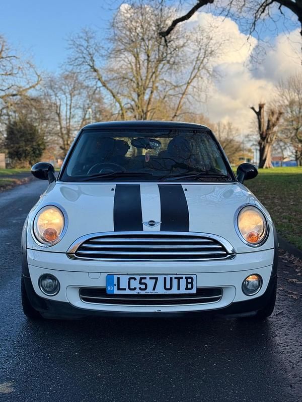 White Used 2007 Mini Cooper Hatch Hatchback | £2,550 (Super price) - Image 1/4
