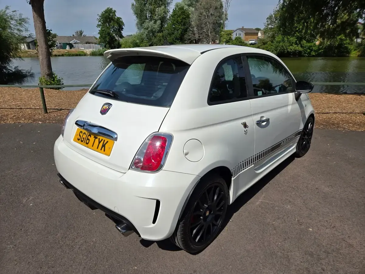 Used Abarth 595 165 HP (121 kW) 2016 White Hatchback