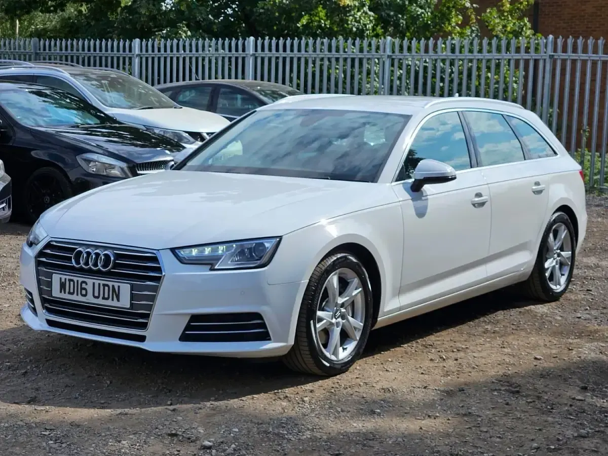 Used Audi A4 Sport 190 HP (139 kW) 2016 White Estate