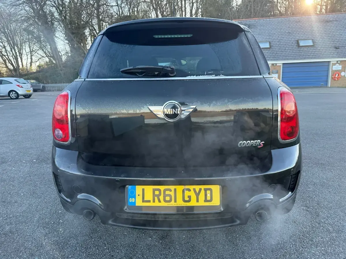 Used Mini Cooper S 184 HP (135 kW) 2011 Black Hatchback