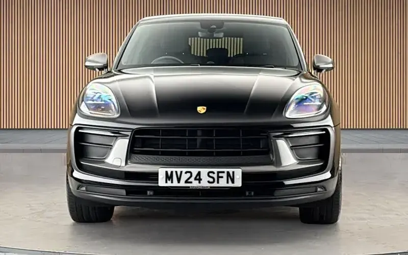 Used Porsche Macan 265 HP (194 kW) 2024 Black SUV