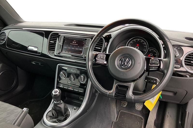 Used VW Beetle Design 150 HP (110 kW) 2017 Black Hatchback