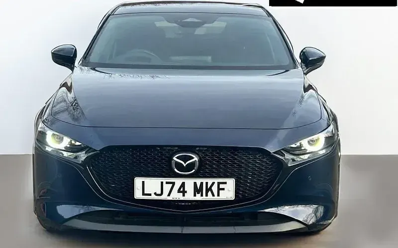 Begagnad Mazda 3 Exclusive-Line 122 HK (89 kW) 2023 Halvkombi