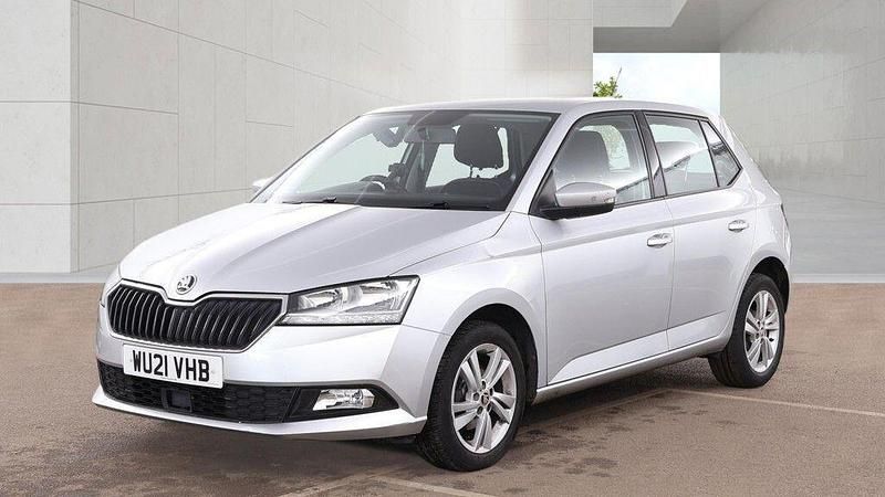 Used Skoda Fabia SE 95 HP (69 kW) 2021 Silver Hatchback