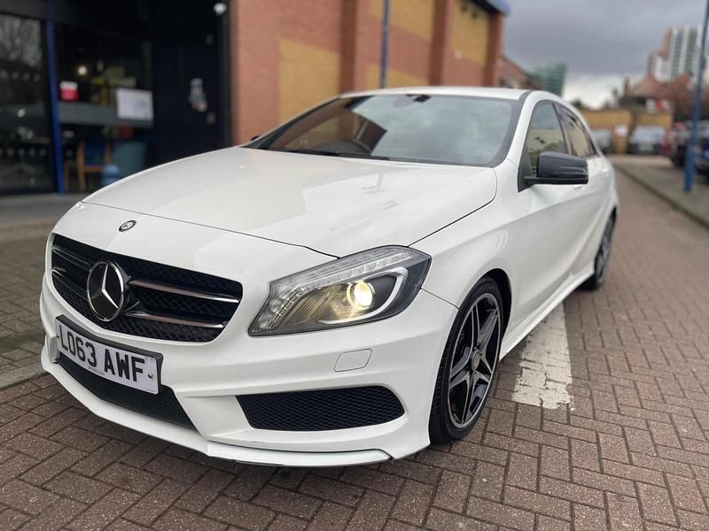 Used Mercedes A200 AMG 156 HP (114 kW) 2014 White Hatchback