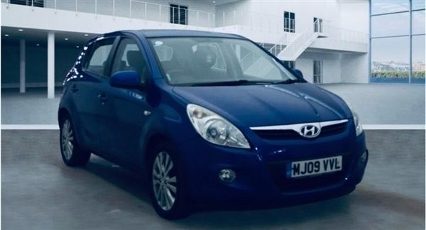 Blue Used 2009 Hyundai i20 Style Hatchback | £3,195 (Fair price) - Image 1/1