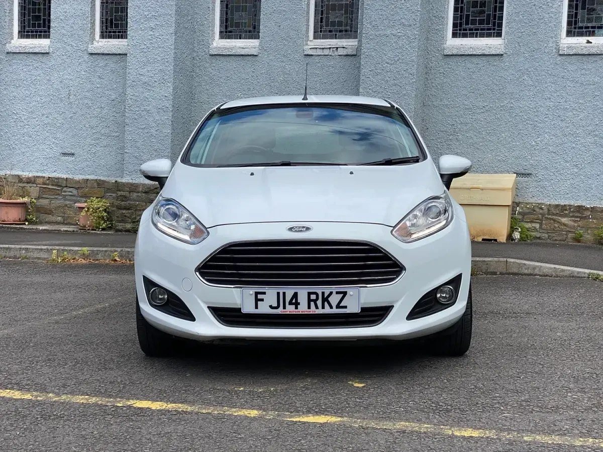 Used Ford Fiesta Titanium 2014 White Hatchback
