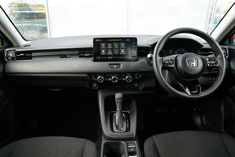 Used Honda HR-V Elegance 131 HP (96 kW) 2023 White SUV