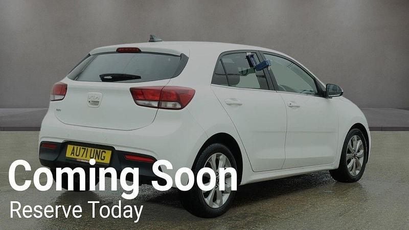 Used Kia Rio 120 HP (88 kW) 2021 White Hatchback