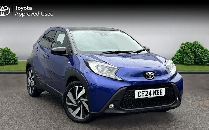 Used Toyota Aygo X 72 HP (52 kW) 2024 Juniper blue bitone SUV