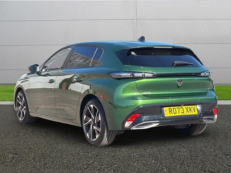 Used Peugeot 308 Allure Premium 130 HP (95 kW) 2023 Green Hatchback