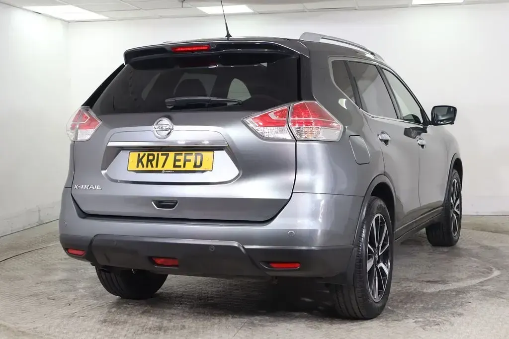 Used Nissan X-Trail Tekna 130 HP (95 kW) 2017 Grey SUV