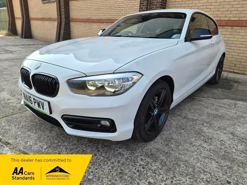 Used BMW 116 Sport Line 114 HP (83 kW) 2016 White Hatchback