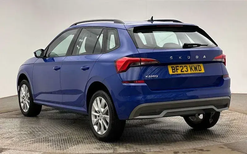 Used Skoda Kamiq SE 95 HP (69 kW) 2023 Blue SUV