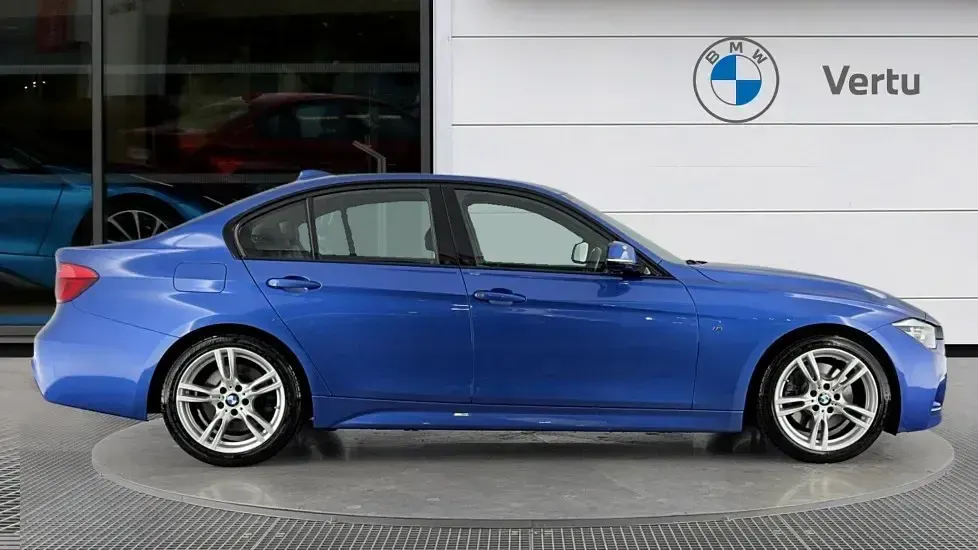 Usata BMW 330 M Sport 258 CV (189 kW) 2017 Blu Berlina