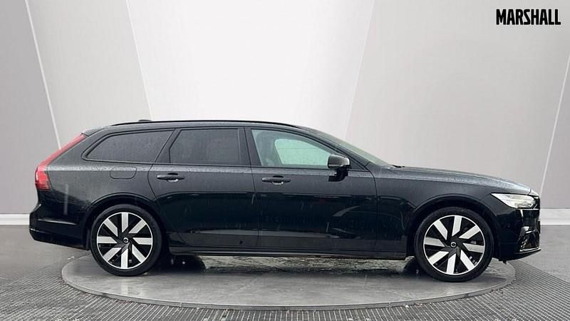 Used Volvo V90 Plus 350 HP (257 kW) 2024 Black Estate
