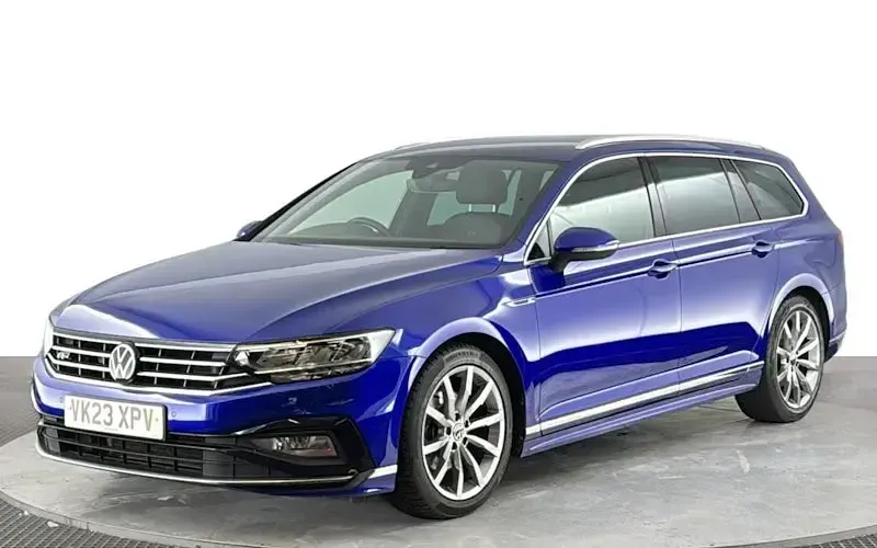 Used VW Passat R-line 150 HP (110 kW) 2023 Estate