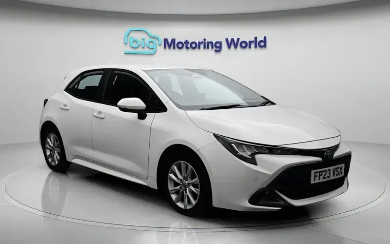 Used Toyota Corolla 140 HP (102 kW) 2026 Hatchback