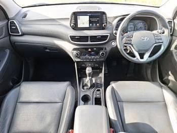 Used Hyundai Genesis Premium 132 HP (97 kW) 2019 White Estate