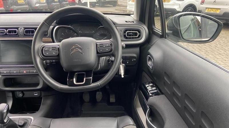 Usado Citroën C3 PureTech 82 HP (60 kW) 2024 Vermelho Citadino